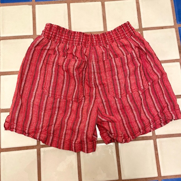 Briggs Red Stripe Shorts - Picture 2 of 5